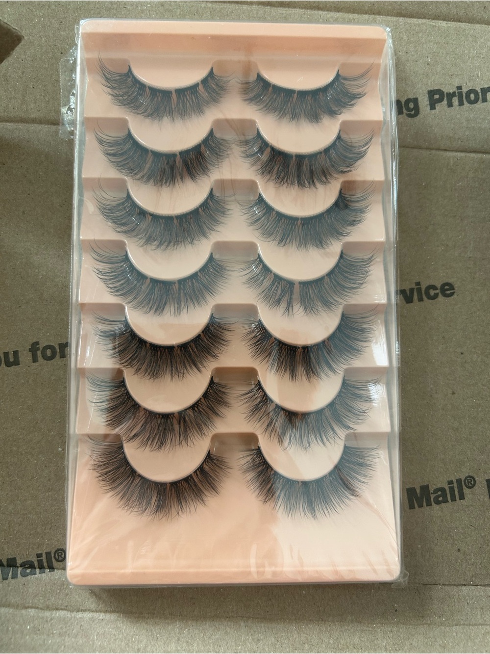 Set of 8 Voluminous Black False Eyelashes